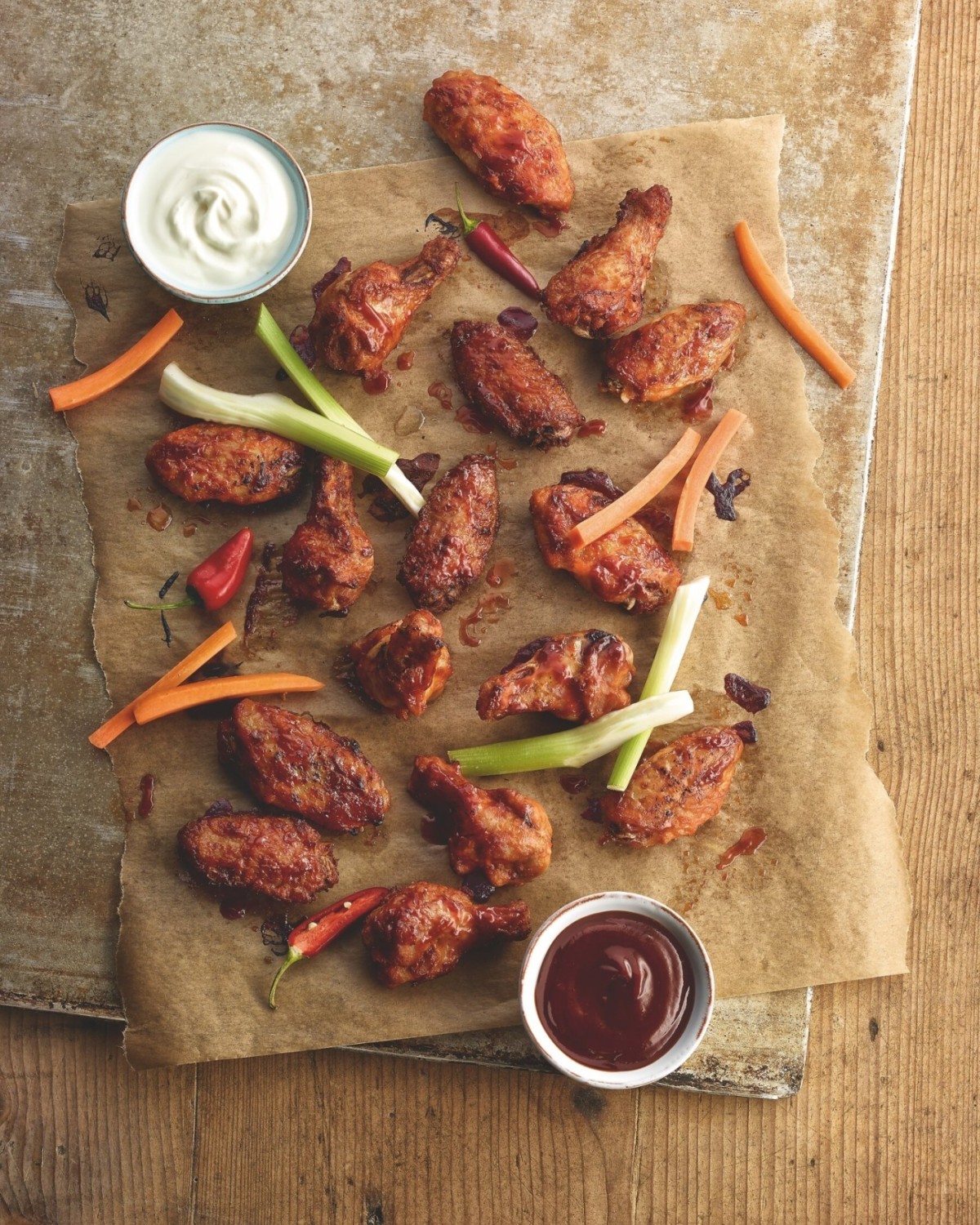 buffalo-chikn-wings-extra-hot_rezept_gemuesesticks_72dpi-1408x-1408x