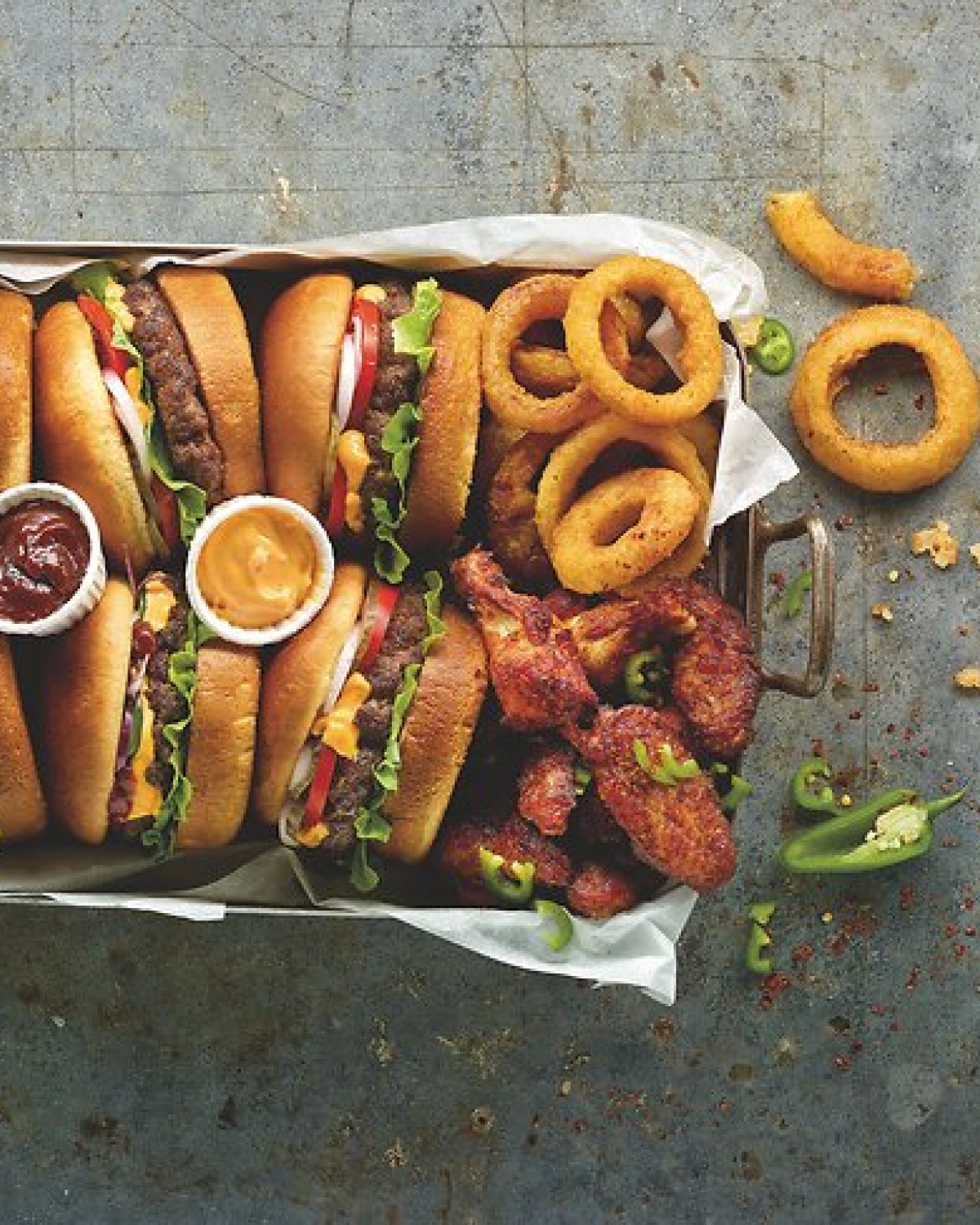 e3_erlebniswelt_american_burger_onion_rings_wings