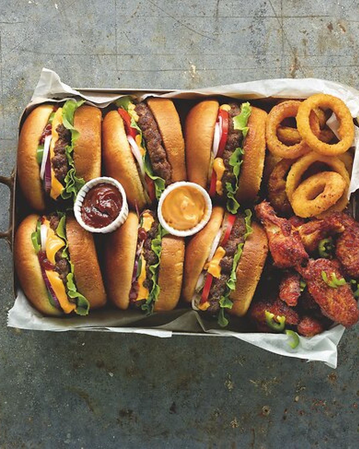 e3_erlebniswelt_american_burger_onion_rings_wings