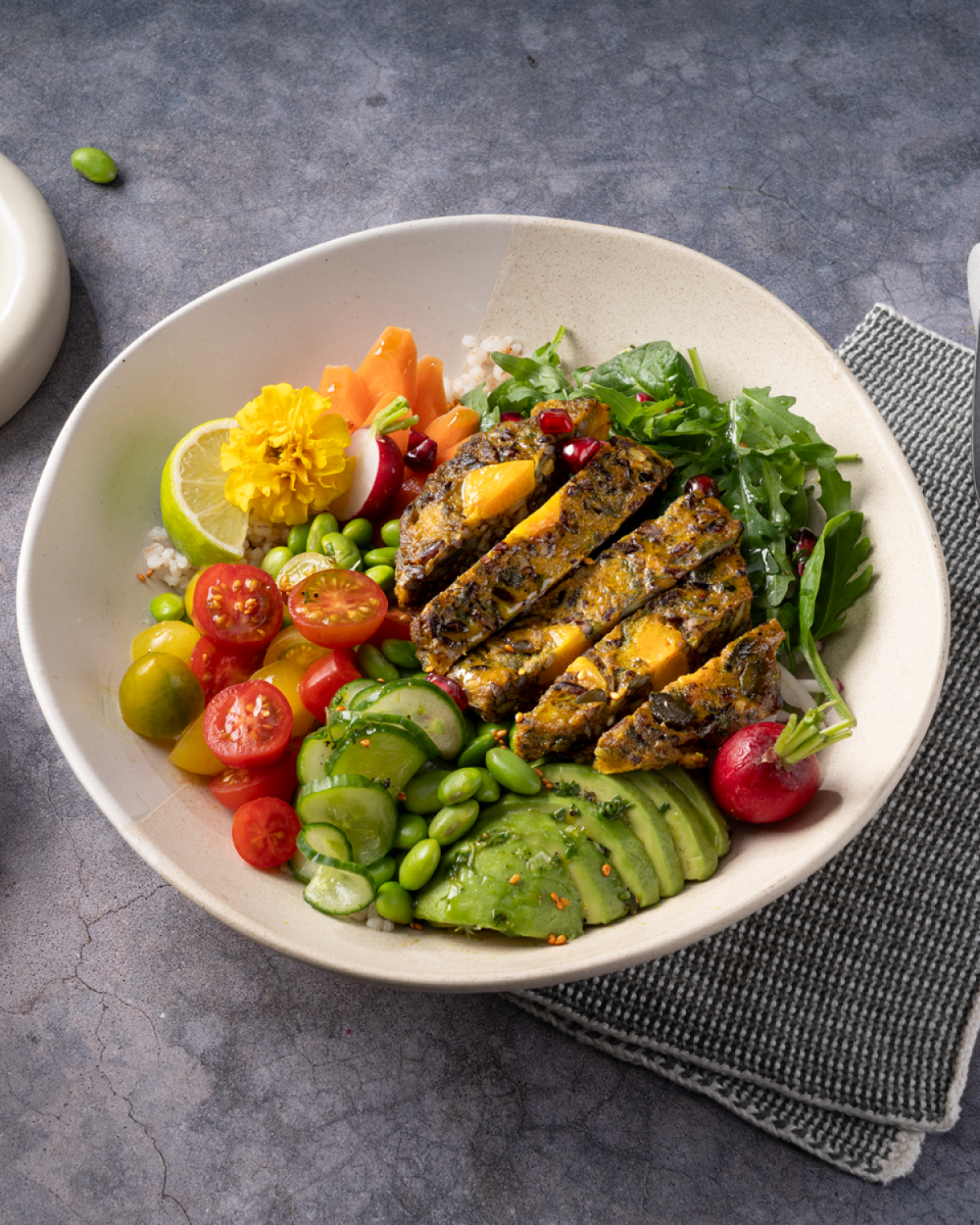 e3_butternut-squash-burger-bowl_leichte-ds_2_72dpi