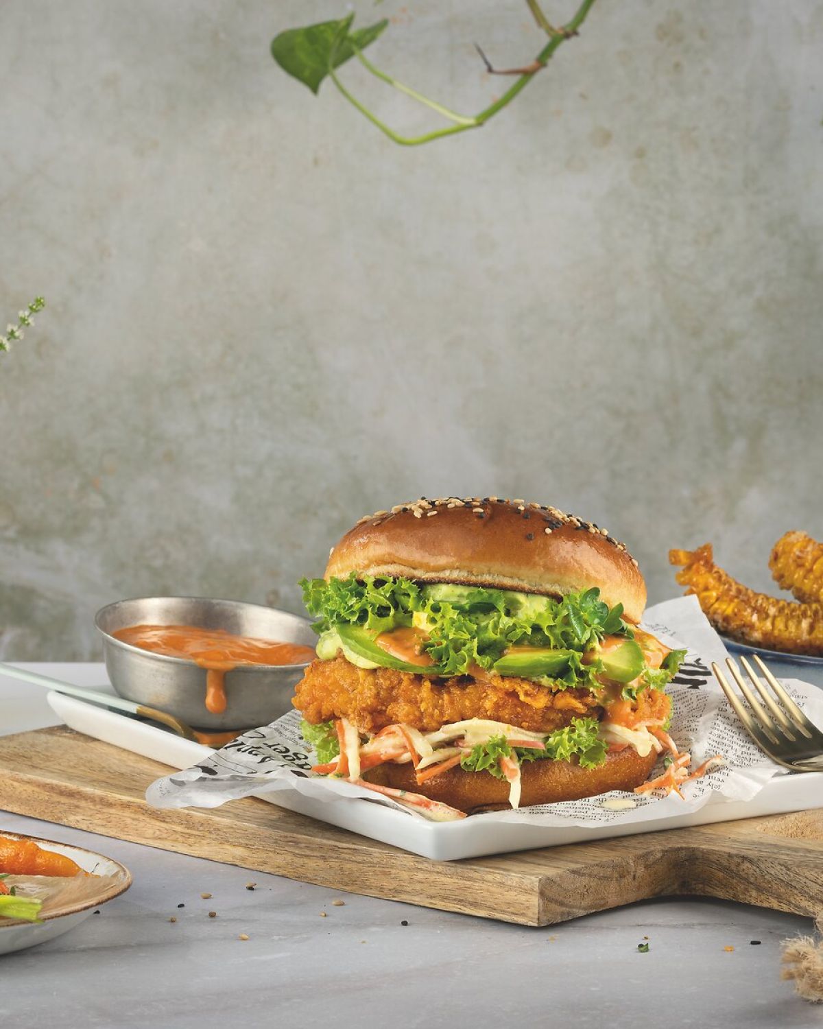 e3_homestyle_chikn_burger_brett-1800-1