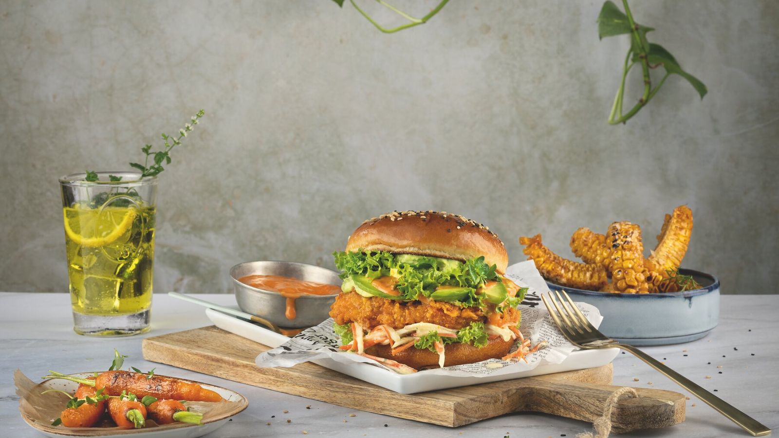 e3_homestyle_chikn_burger_brett-1800-1