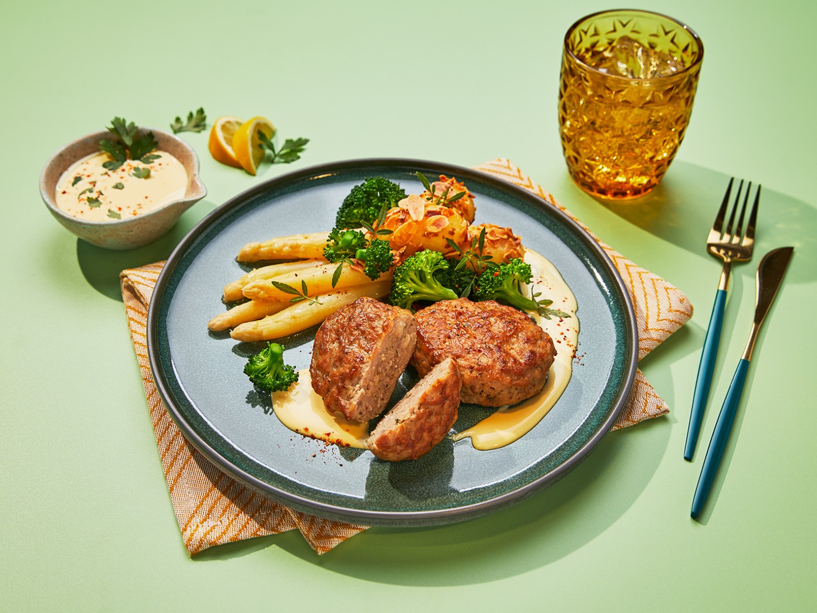 e3_fvz_kalbfleischfrikadelle_schupfnudeln