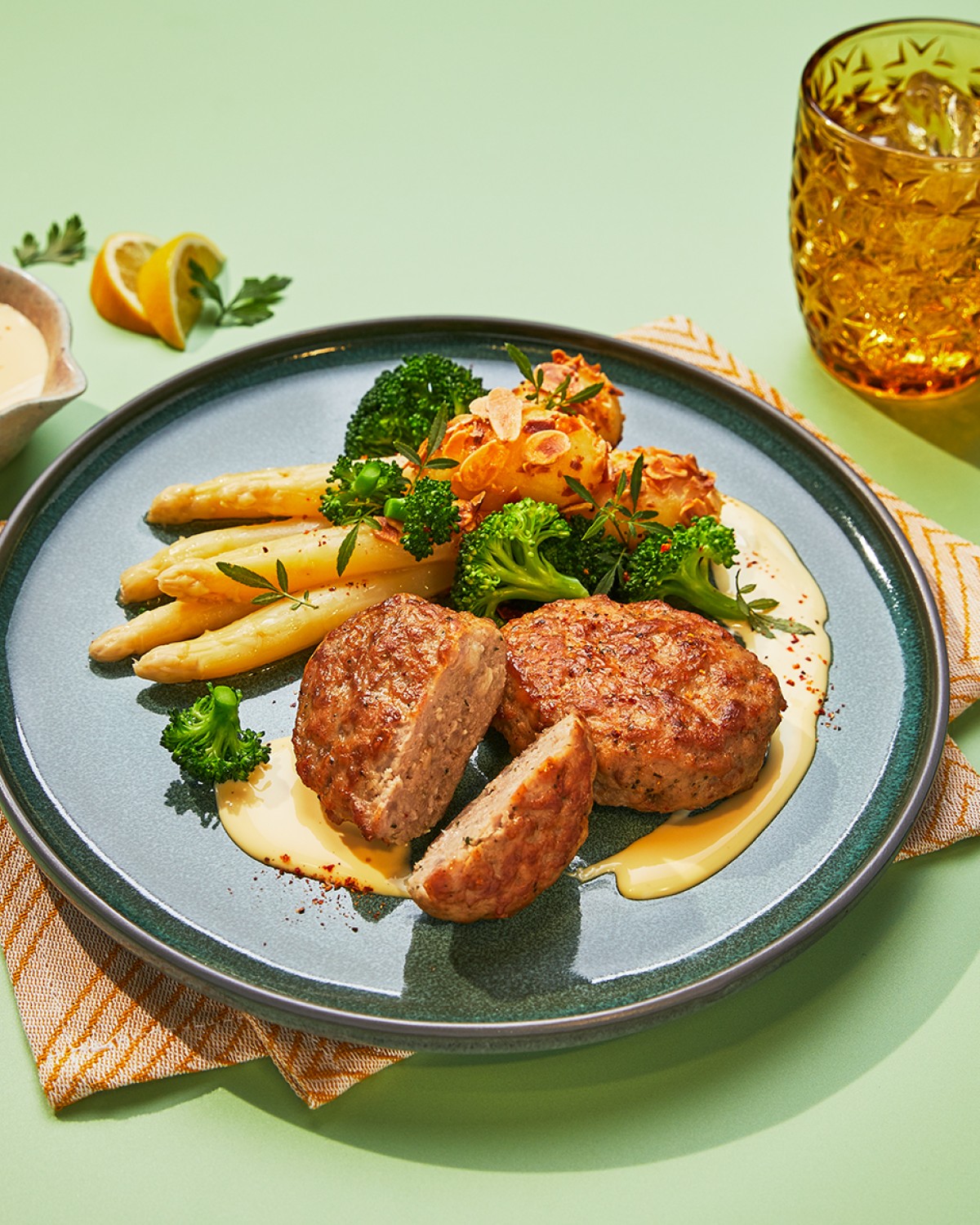 e3_fvz_kalbfleischfrikadelle_schupfnudeln