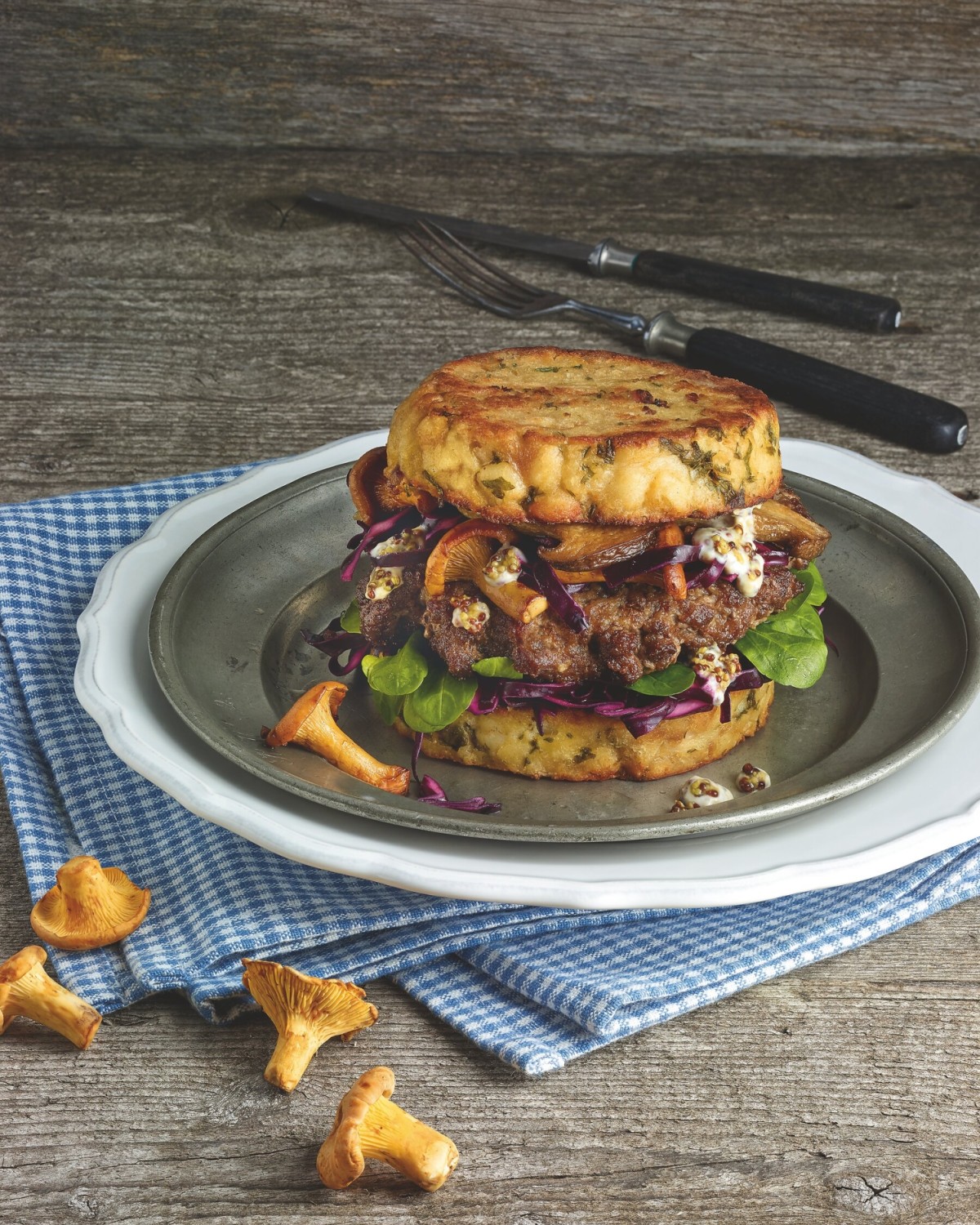 homestyle_burger_rezept_knoedel-bun_72dpi