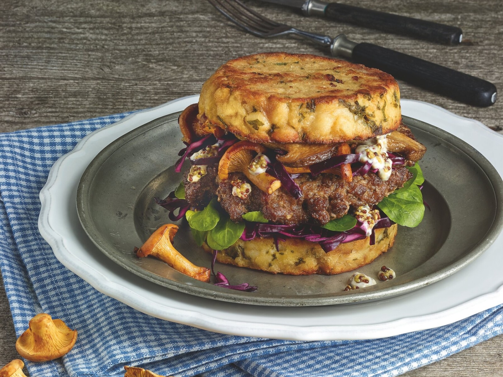 homestyle_burger_rezept_knoedel-bun_72dpi