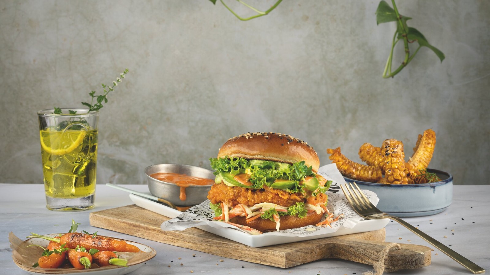 e3_homestyle_chikn_burger_brett-1800-1