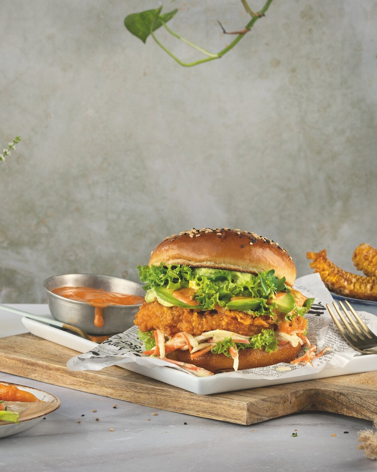 e3_homestyle_chikn_burger_brett-1800-1