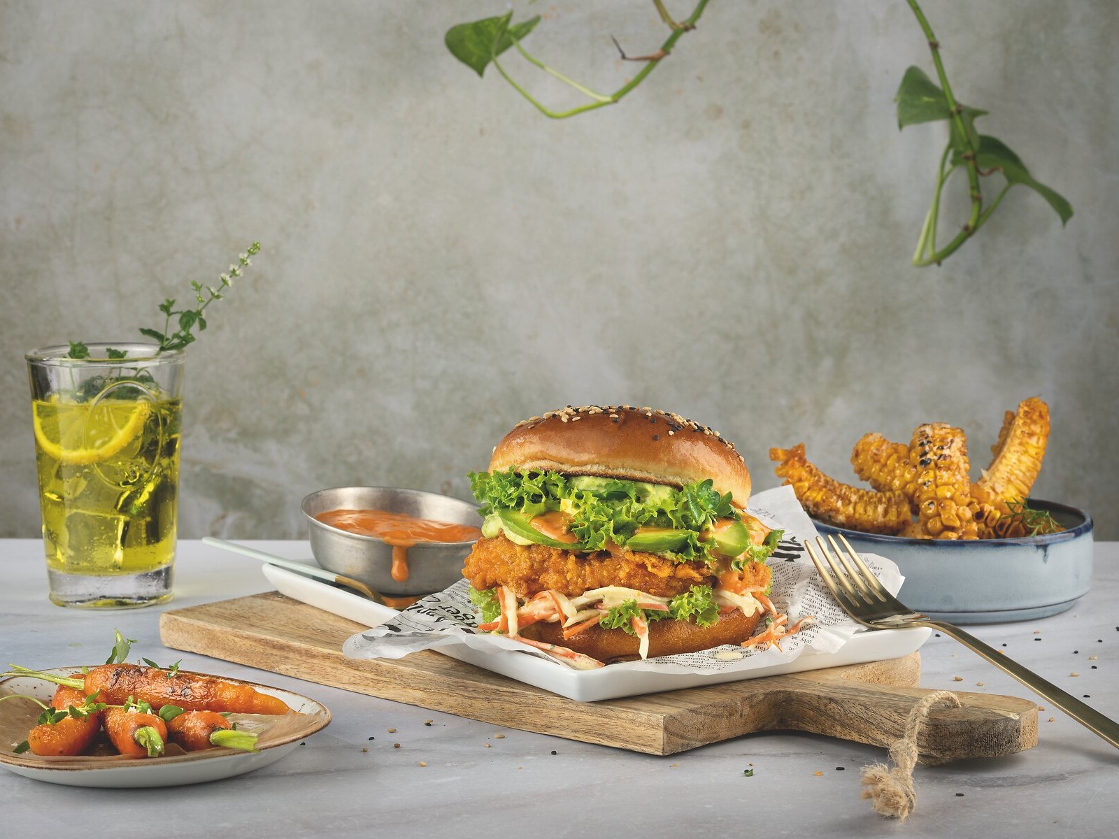 e3_homestyle_chikn_burger_brett-1800-1