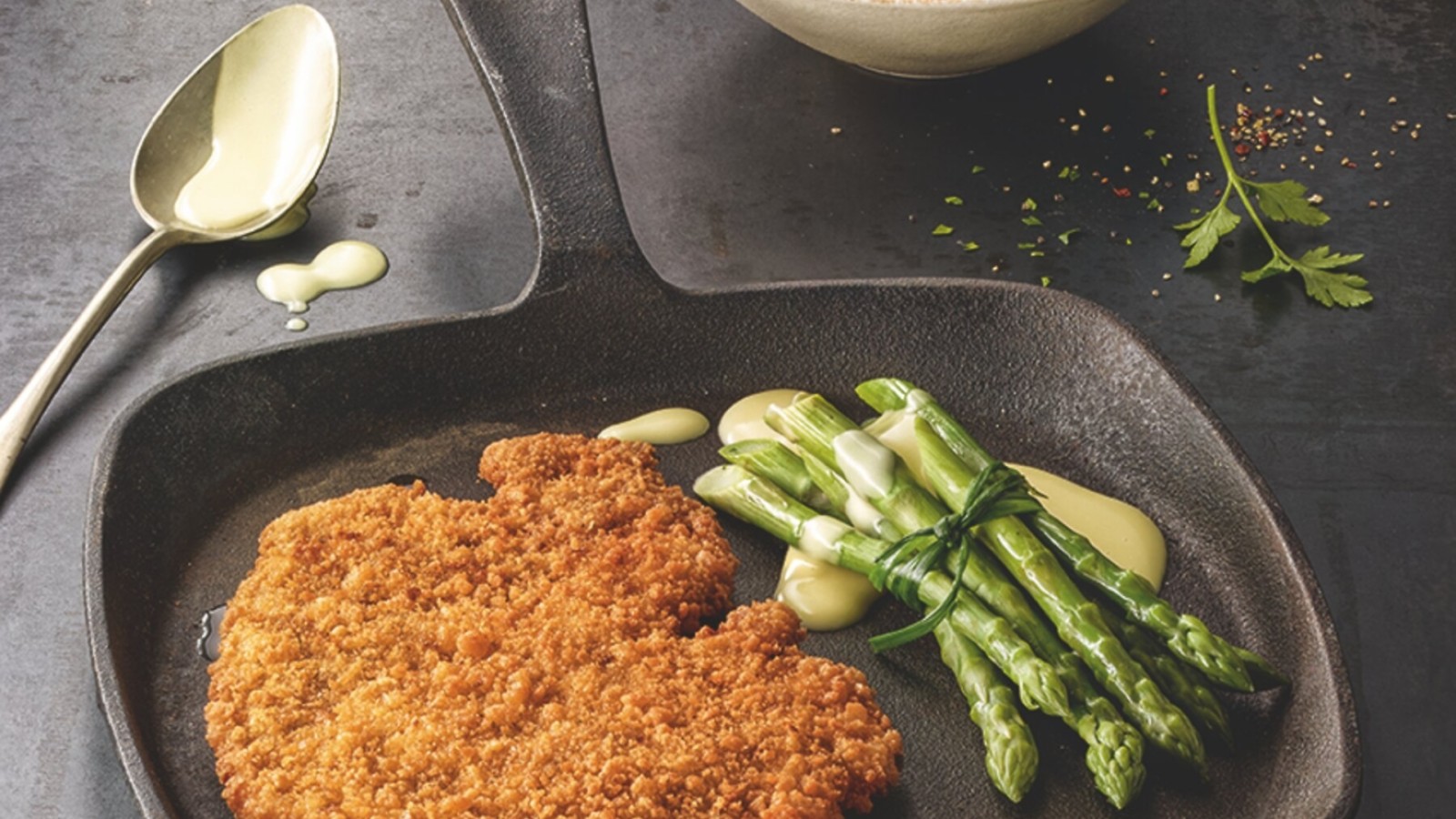 MEAT SELECTION Knusper Schnitzel XXL_Rezept_Spargel_72dpi