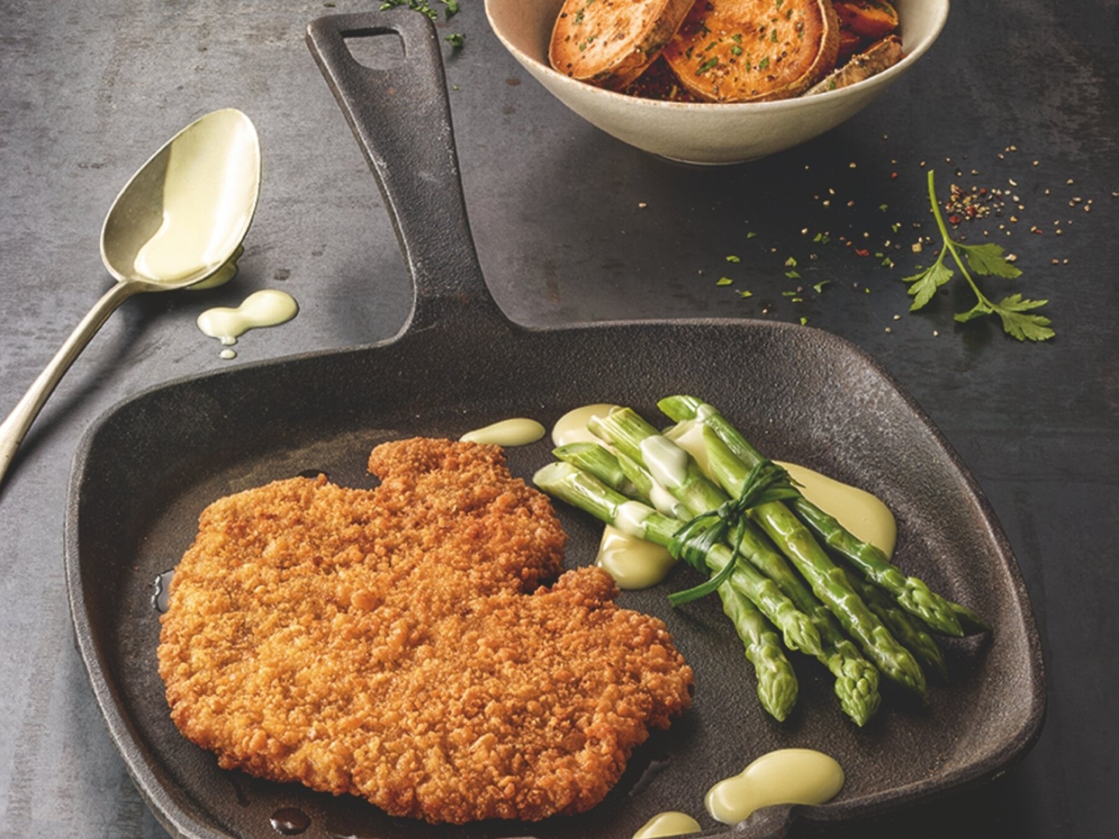 MEAT SELECTION Knusper Schnitzel XXL_Rezept_Spargel_72dpi