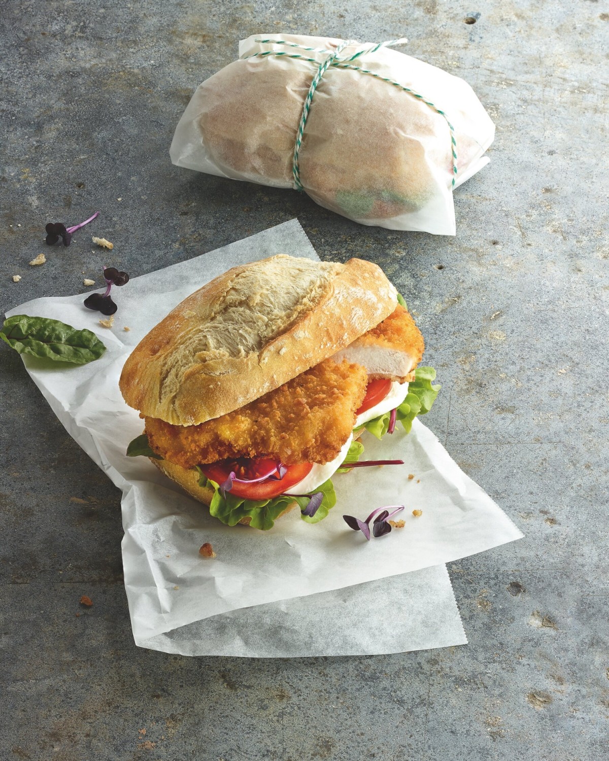 MEAT SELECTION Knusper Schnitzel Chikn_Rezept_Brötchen_72dpi