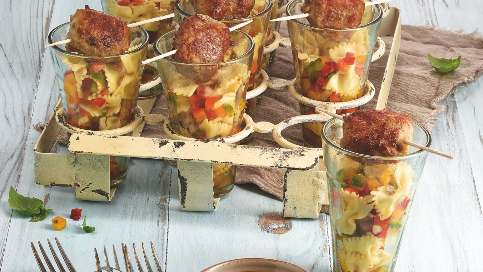 ranch-master-partyfrikadelle_rezept_nudelsalat_72dpi