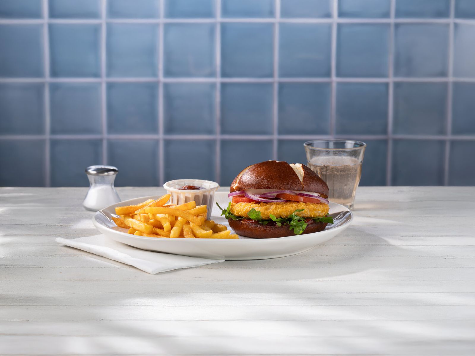 e3_ranch_master_crispy_chikn_burger-1800
