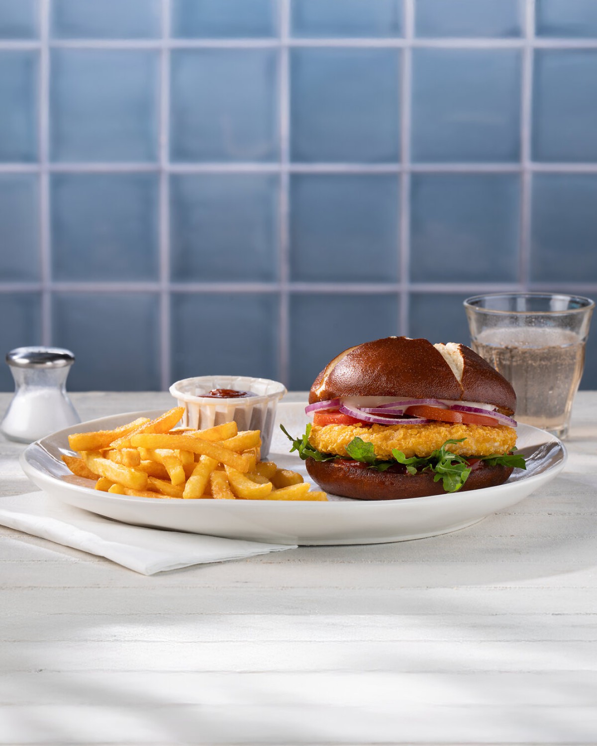 e3_ranch_master_crispy_chikn_burger-1800